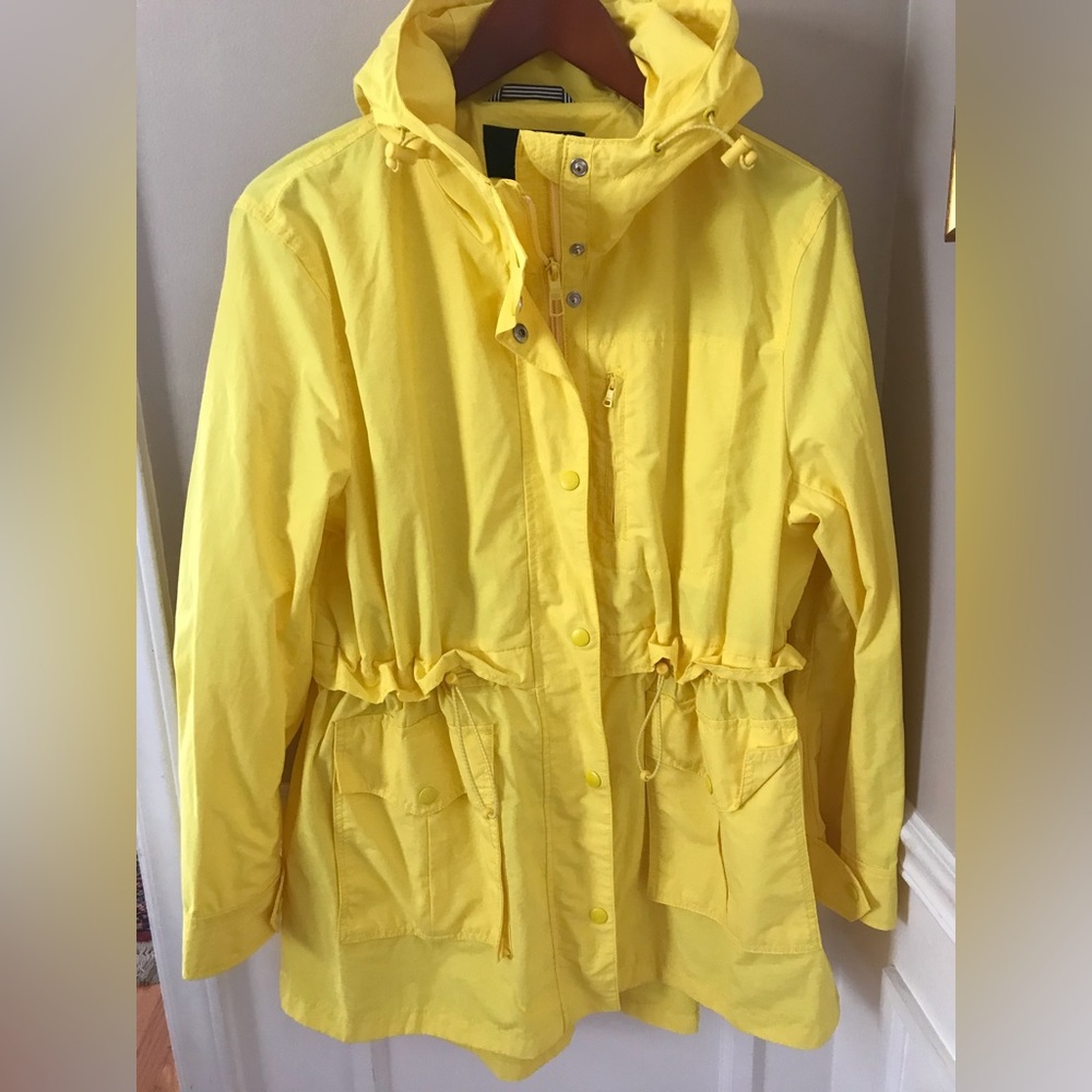 J Crew Bright Yellow Rain Jacket Medium ☔️